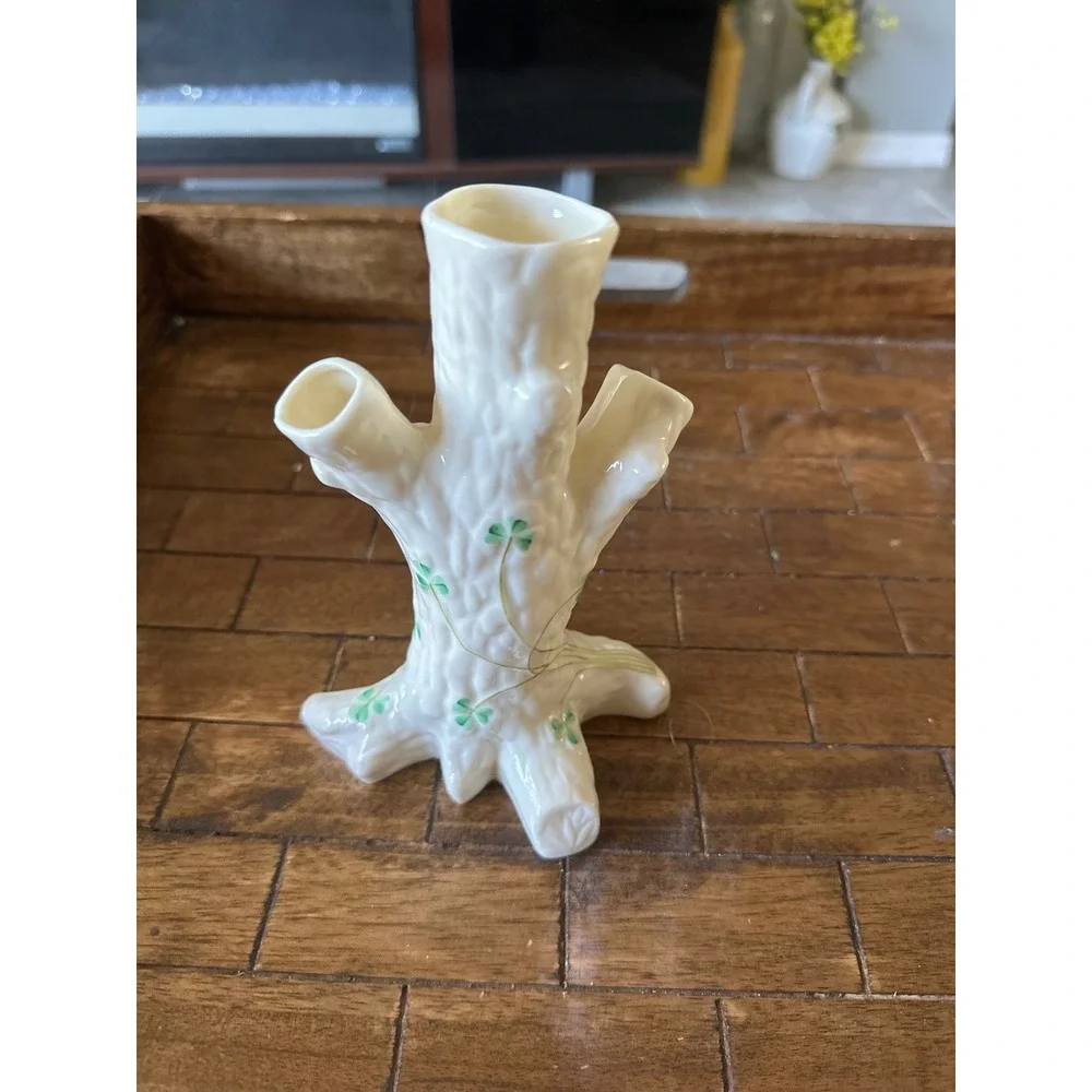 Belleek Irish Parian China Tree Trunk Bud‎ Vase Shamrock 3 Spout Cream Porcelain